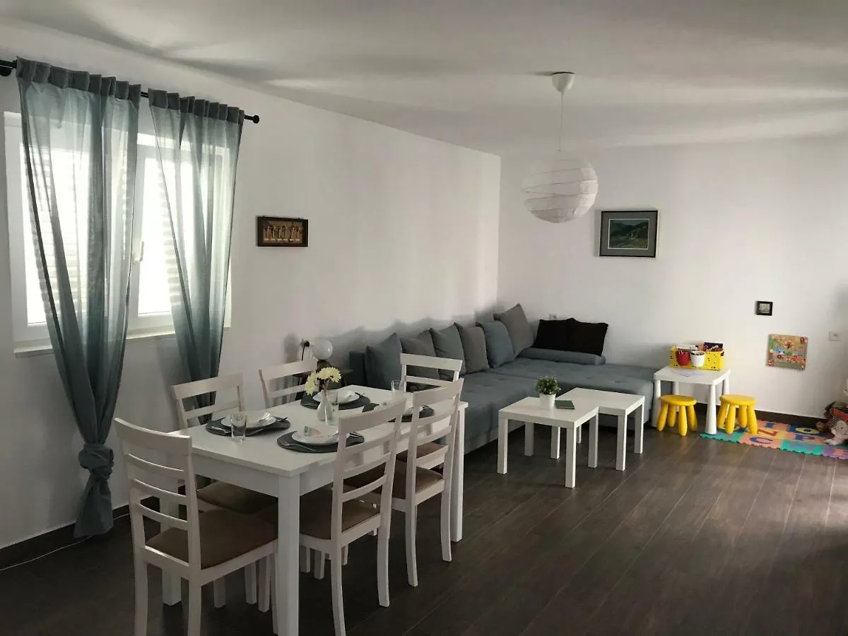 Beach House Black Olive location